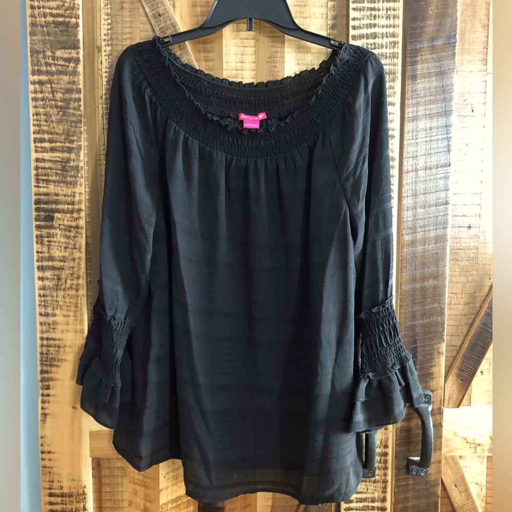 Sunny Leigh long sleeve ruffled shirt